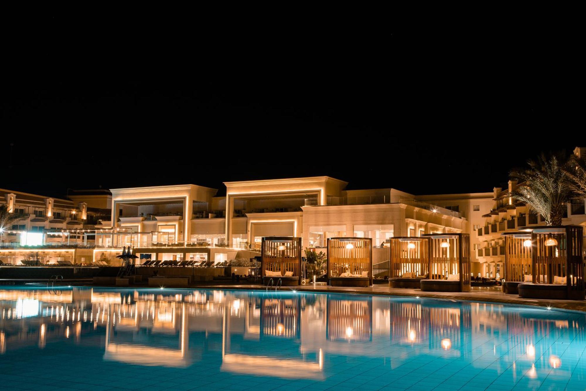 The V Luxury Resort Sahl Hasheesh Hurgada Dış mekan fotoğraf The St Regis Sharm
