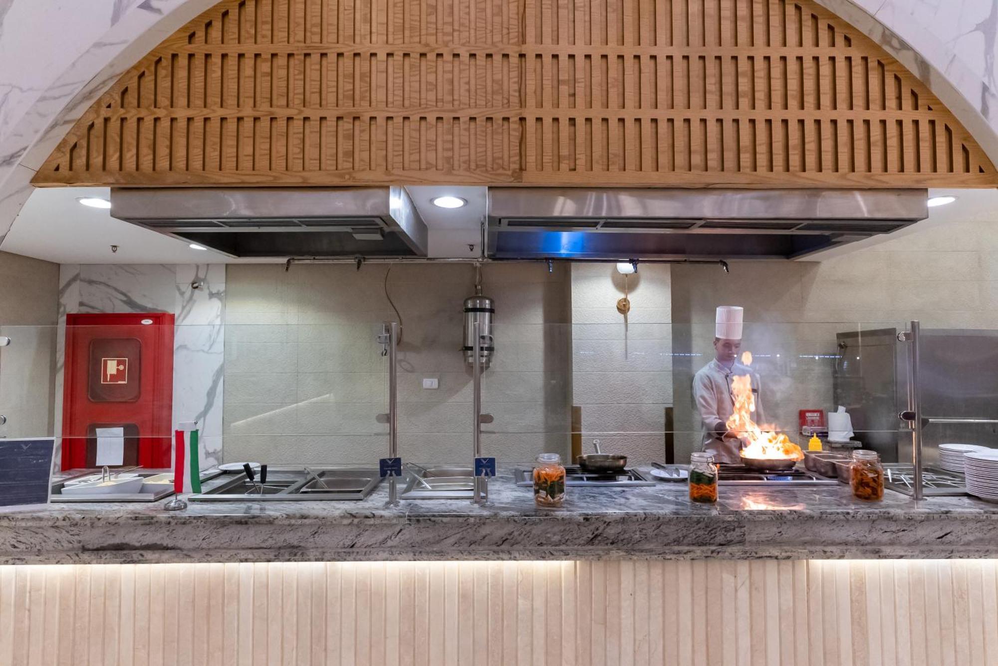 The V Luxury Resort Sahl Hasheesh Hurgada Dış mekan fotoğraf A kitchen at the hotel