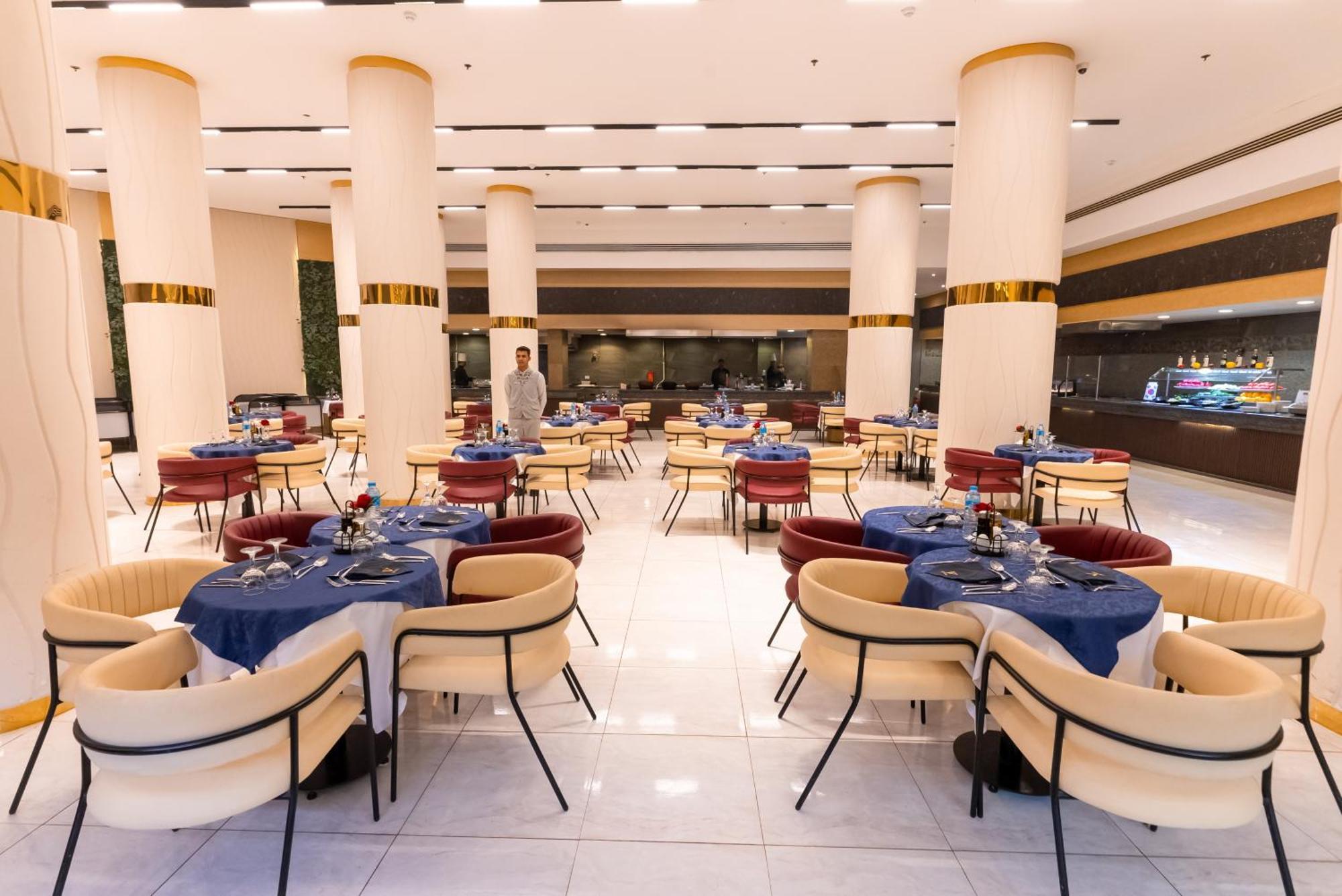 The V Luxury Resort Sahl Hasheesh Hurgada Dış mekan fotoğraf The restaurant