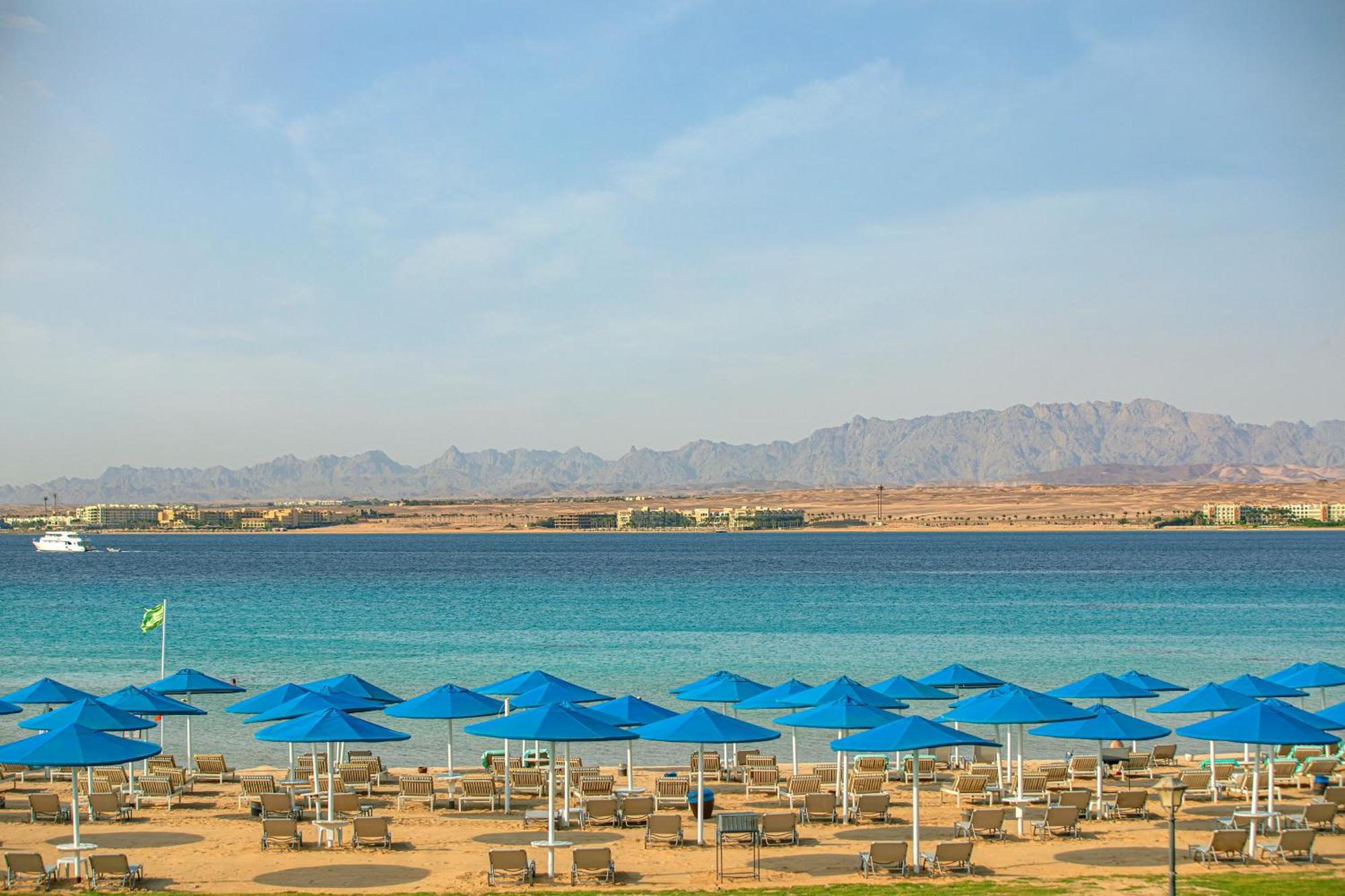 The V Luxury Resort Sahl Hasheesh Hurgada Dış mekan fotoğraf The Red Sea coast at Sharm El Sheikh