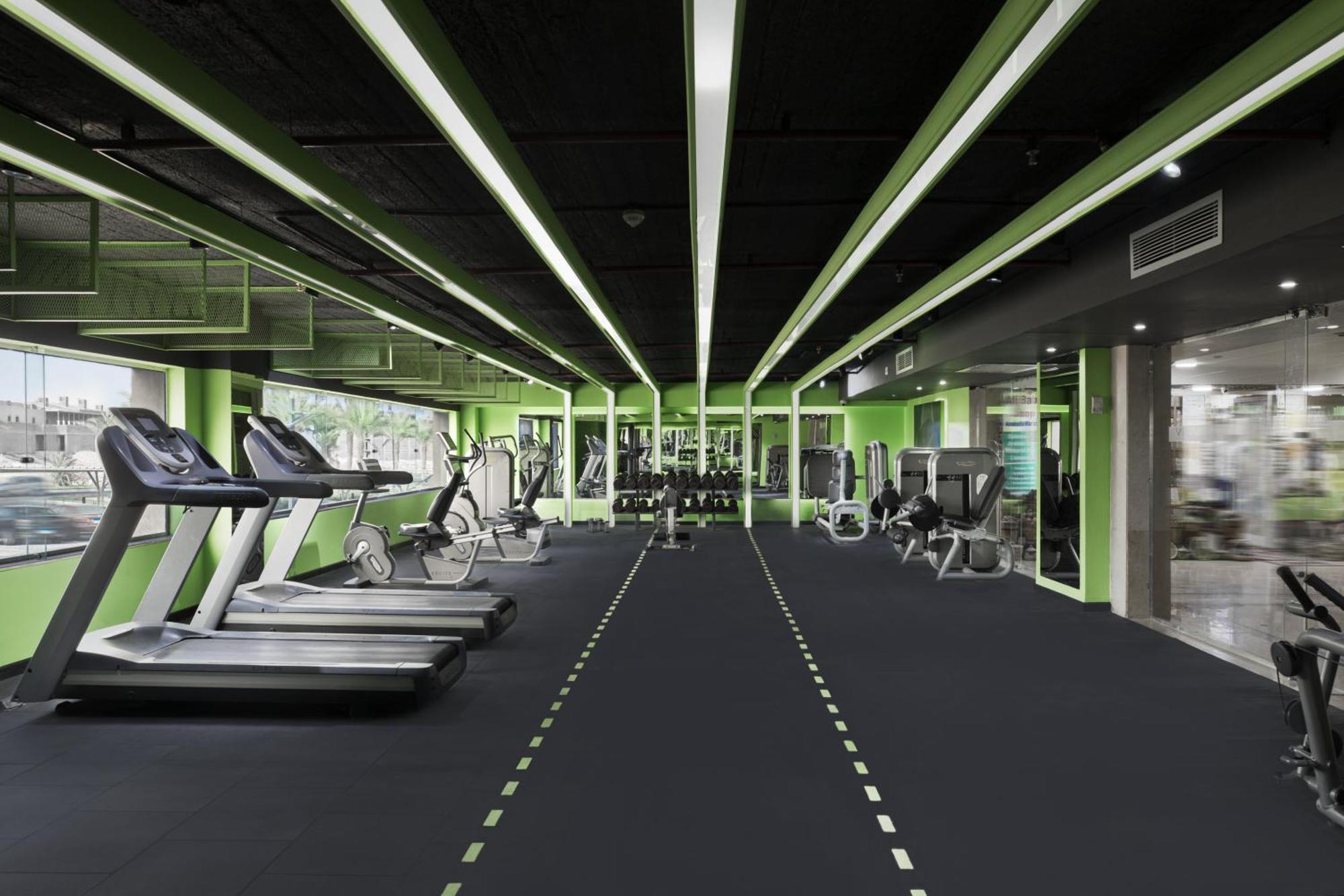 The V Luxury Resort Sahl Hasheesh Hurgada Dış mekan fotoğraf The gym at the headquarters of the company