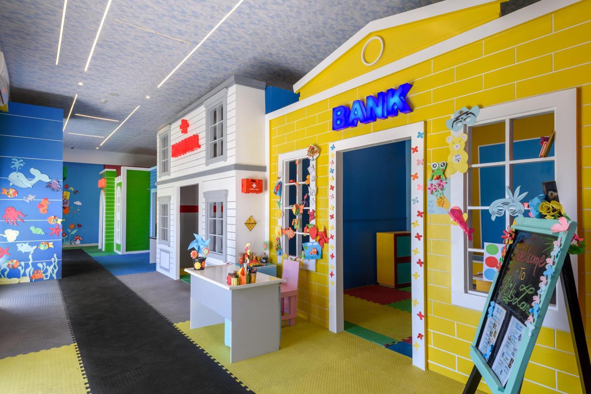 The V Luxury Resort Sahl Hasheesh Hurgada Dış mekan fotoğraf The Children's Museum of Oak Ridge